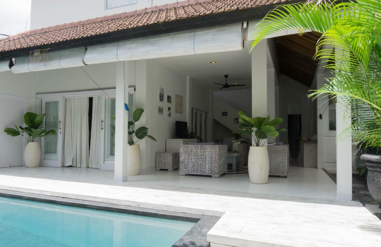 White Bali Villa