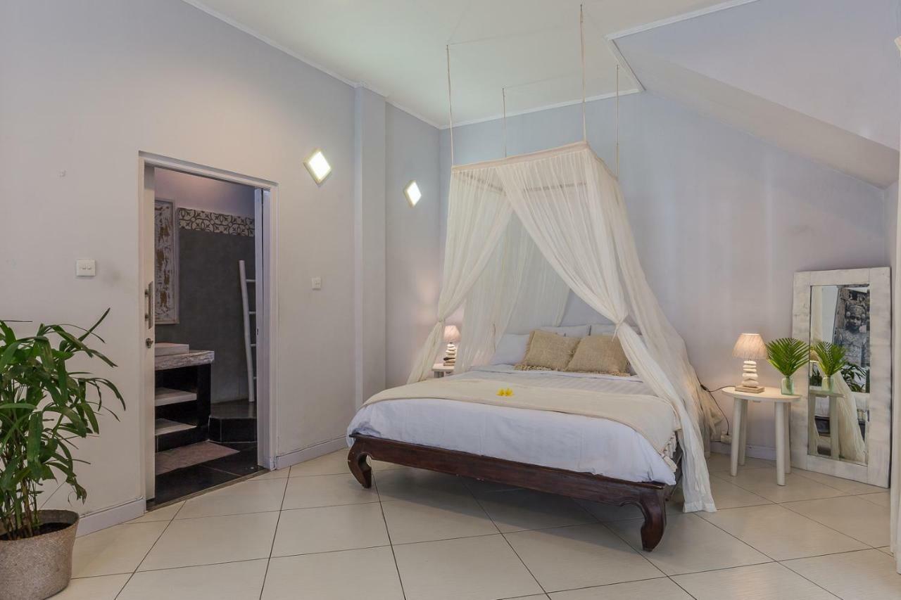 Villa White Bali *